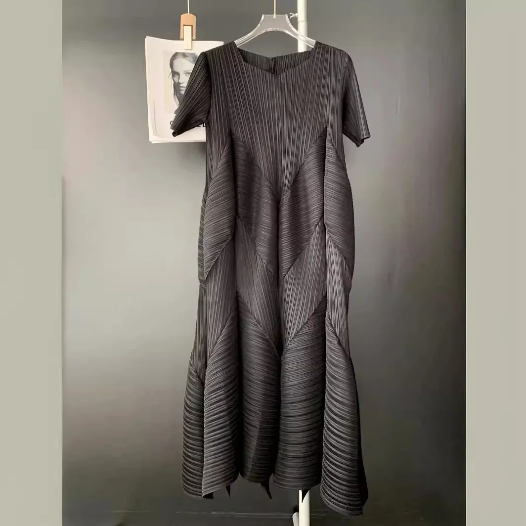 

Miyake Pleated Original Dress 2024 Spring and Summer New Short-sleeved Flower Bud Dresses Elegant Dress Female Solid Long Dress