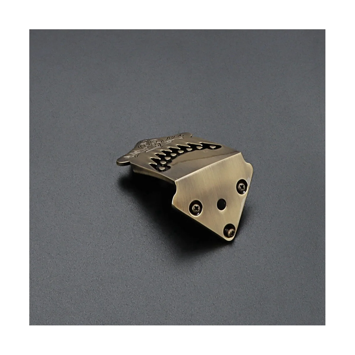 Mandolin Bronze Tailpiece for 8-Ring String 3-6 String Cigar Box Guitar Accessories
Mandolin Bronze Tailpiece for 8-Ring String 3-6 String Cigar Box Guitar Accessories
