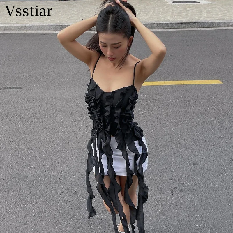

Vsstiar Новый Модный женский укороченный топ с оборками на тонких бретельках без рукавов сексуальный черный, белый цвет, зёздный, клубный топ с кисточками Y2K
