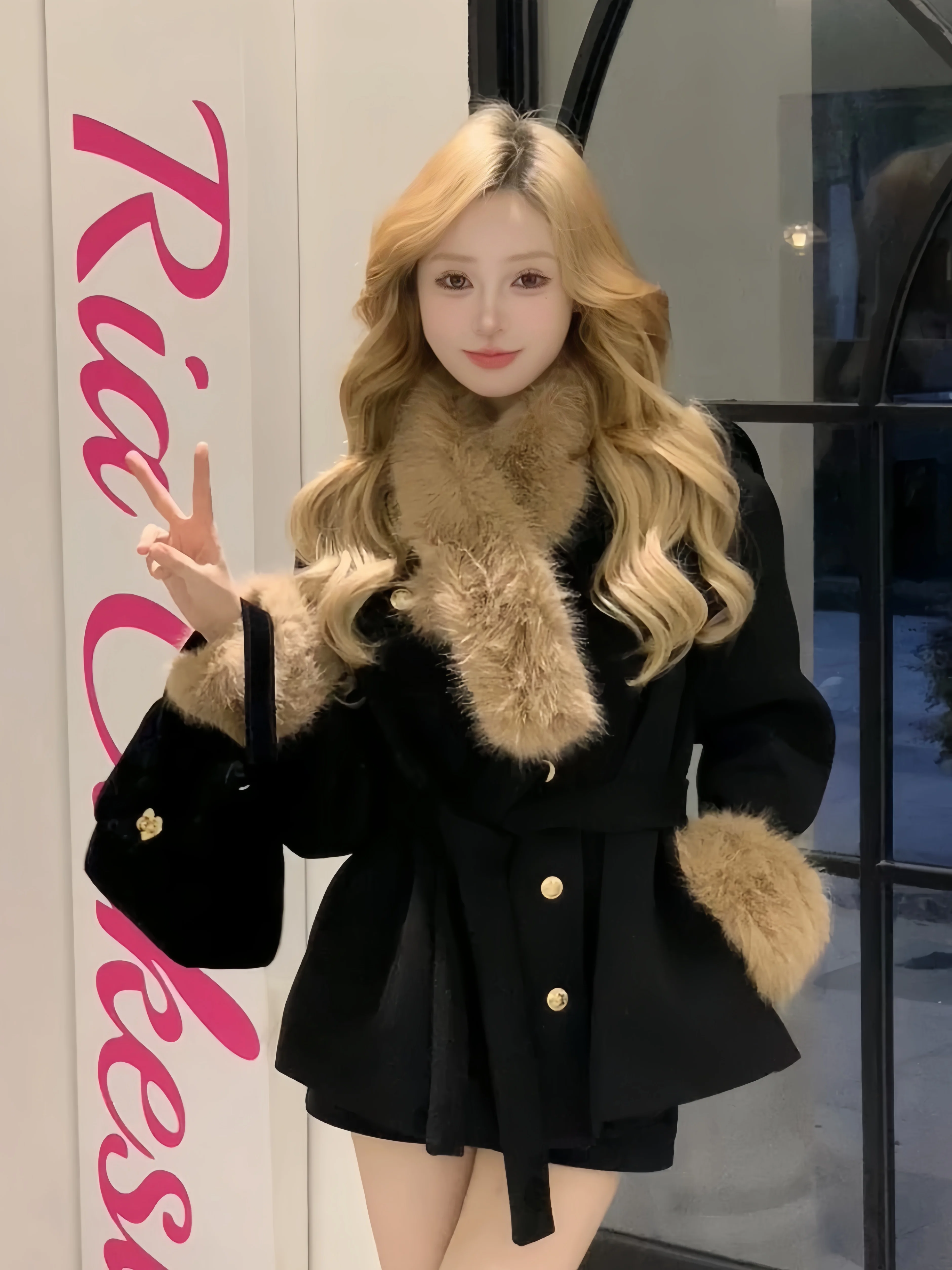 Winter Atmosphere Feeling Wool Collar High Weight Set Wool Detachable Cotton Cladding Cape Coat
Winter Atmosphere Feeling Wool Collar High Weight Set Wool Detachable Cotton Cladding Cape Coat