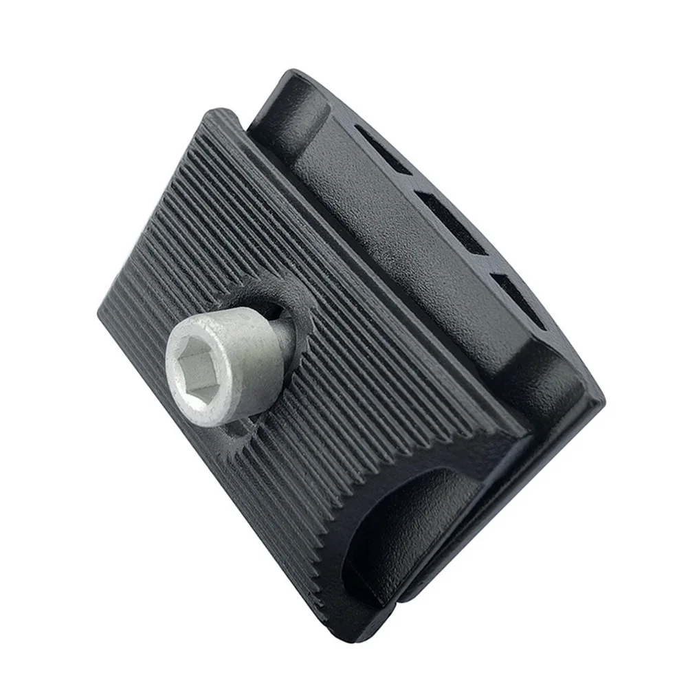 1PC Single Nail Seatpost Clamp 8mm Hole Bicycle Durable Mountain Bike Seattube Link Head Stainless Steel + Plastic Bicycle Parts
1PC Single Nail Seatpost Clamp 8mm Hole Bicycle Durable Mountain Bike Seattube Link Head Stainless Steel + Plastic Bicycle Parts