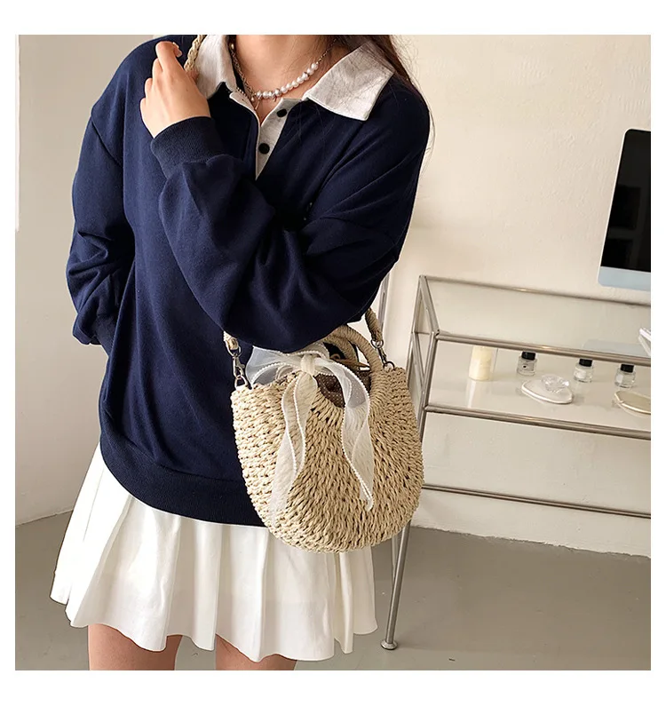 Sac à main paille et noeud en soie Sac à main paille et noeud en soie