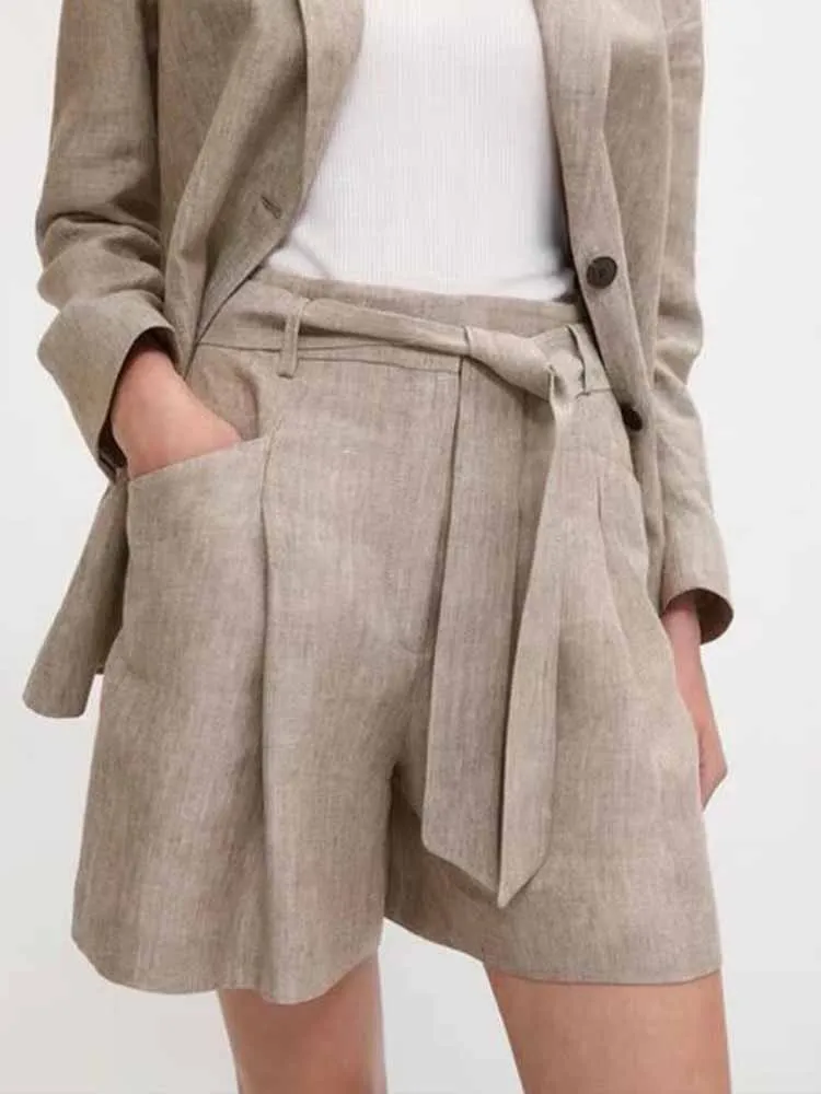Women New Fashion Bow belt decoration Cotton linen Straight Shorts Vintage High Waist Zipper Female Short Pants Mujer
Women New Fashion Bow belt decoration Cotton linen Straight Shorts Vintage High Waist Zipper Female Short Pants Mujer