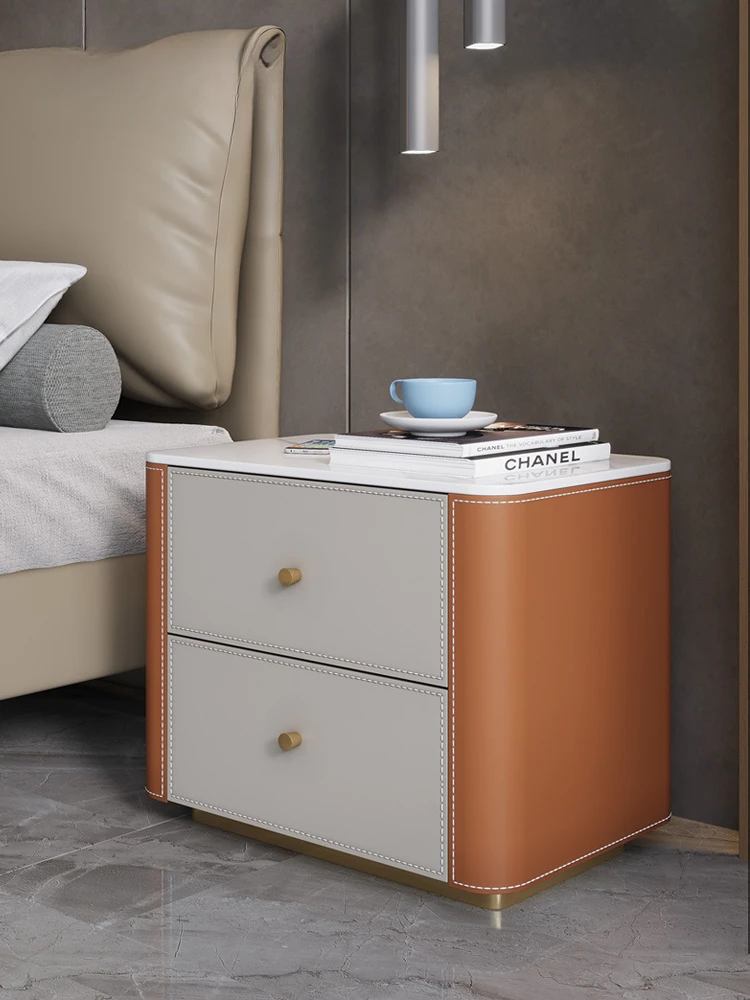 Italian light luxury saddle leather bedside table, modern household net red bedroom chest of drawers, solid wood chest of drawer
Italian light luxury saddle leather bedside table, modern household net red bedroom chest of drawers, solid wood chest of drawer