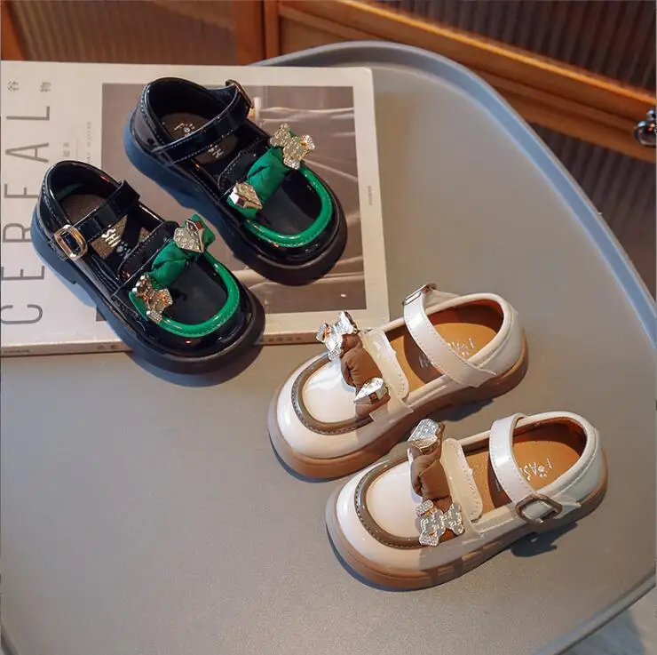 Girls' Leather Shoes Spring Autumn 2024 New Style Children's Soft Bottom Bow Knot Little Girl Fashion Student Performance Shoes
Girls' Leather Shoes Spring Autumn 2024 New Style Children's Soft Bottom Bow Knot Little Girl Fashion Student Performance Shoes