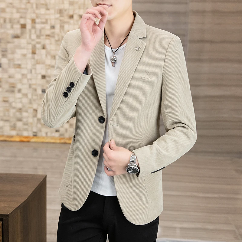Spring High-quality New Korean Version of The Small Suit Men's Business Casual Suit Men's Coat Casual Clothes Single Suit Tide
Spring High-quality New Korean Version of The Small Suit Men's Business Casual Suit Men's Coat Casual Clothes Single Suit Tide