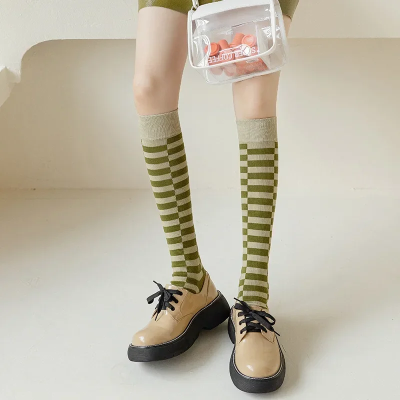Women's Socks Combed Cotton Autumn Winter Spring New Year Retro Middle Tube Calf Socks Fashion Leisure Sports Comfortable Meias
Women's Socks Combed Cotton Autumn Winter Spring New Year Retro Middle Tube Calf Socks Fashion Leisure Sports Comfortable Meias