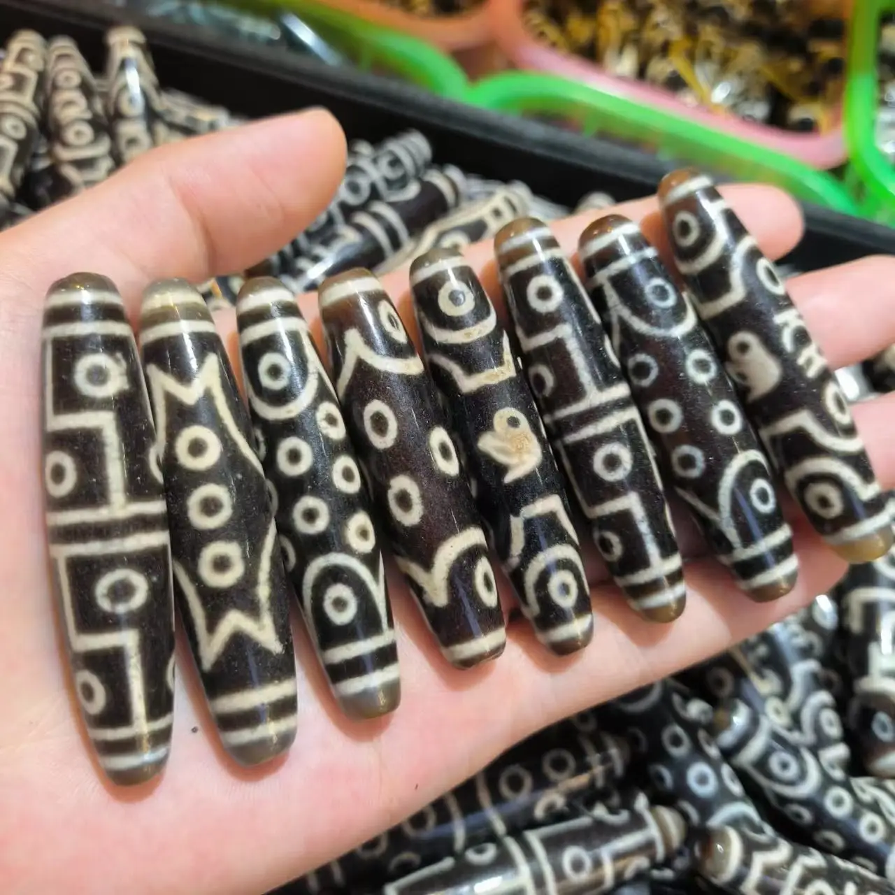 1pcs/lot Natural Agate Dzi weathered pattern Infiltration process Various patterns calcification retro ethnic style jewelry diy
1pcs/lot Natural Agate Dzi weathered pattern Infiltration process Various patterns calcification retro ethnic style jewelry diy