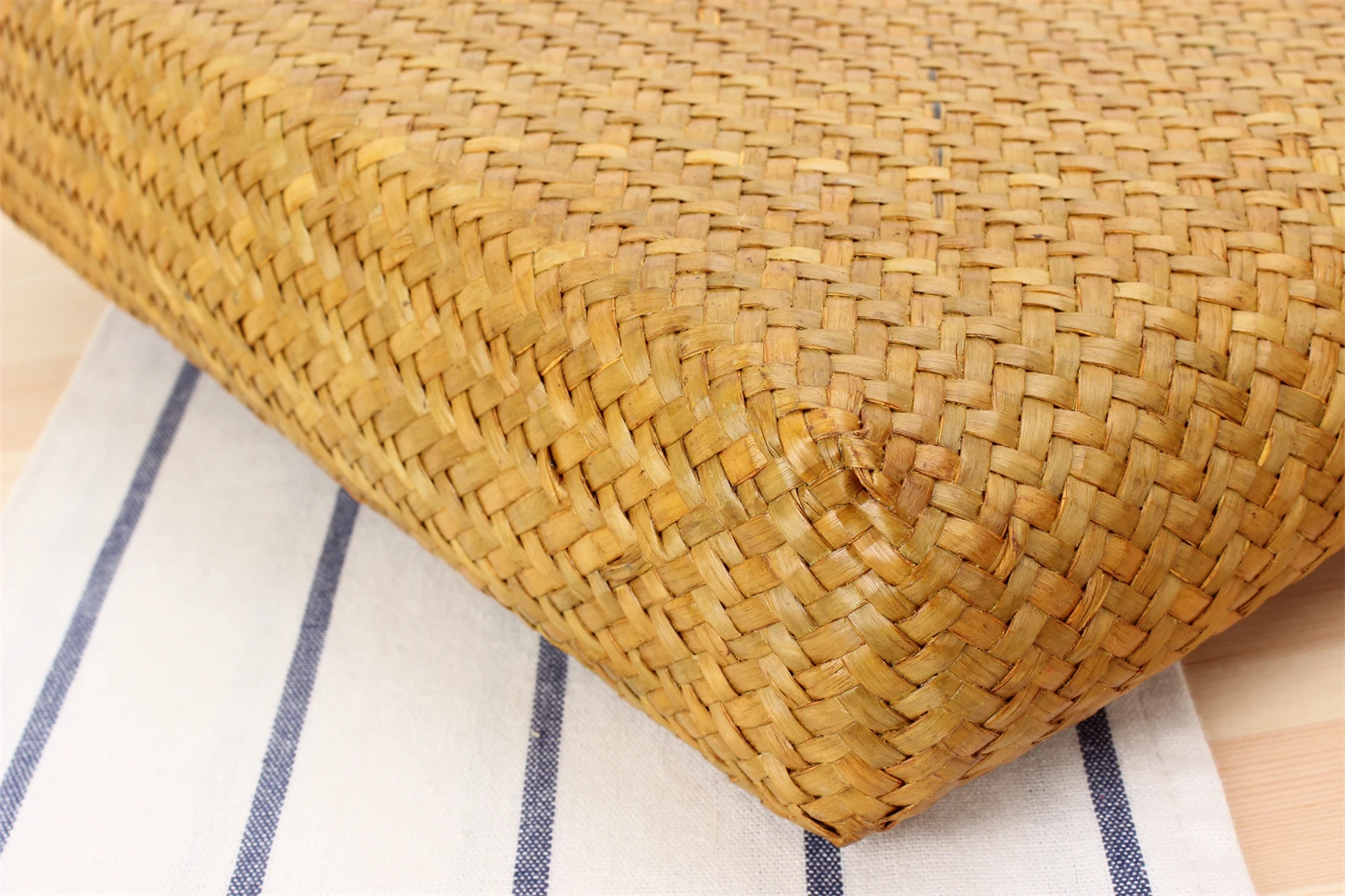Handmade Rattan Basket Travel Tote 14 Sb7df49bea1304d89aae01dfd37c79ac9A