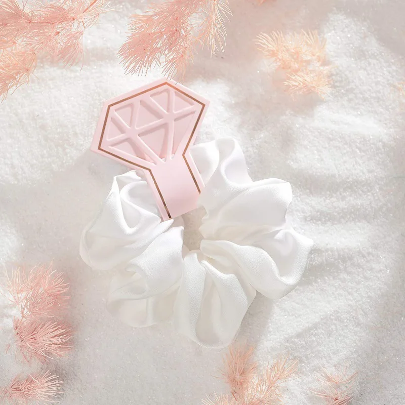 1pcs Wedding Gifts for Guests Bridesmaid Gift Hair Scrunchies Bachelorette Party Decoration Wedding Favor and Gift Souvenir
1pcs Wedding Gifts for Guests Bridesmaid Gift Hair Scrunchies Bachelorette Party Decoration Wedding Favor and Gift Souvenir