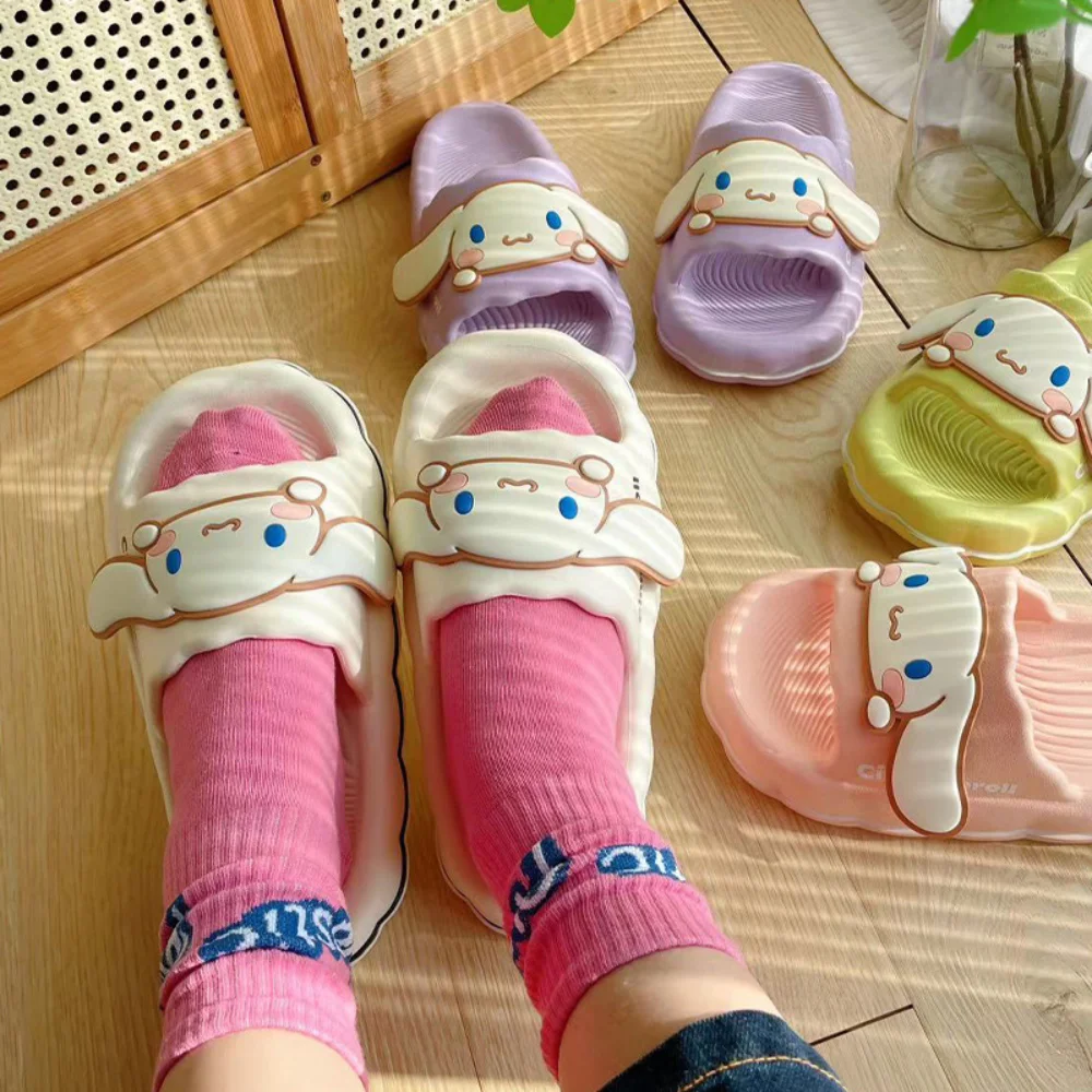 2023 Summer Slippers Kawaii Sanrio Cinnamoroll Anime Soft Sole Eva Indoor Slides Sandals Bathroom Non-Slip Flip Flops 4 Colors 
2023 Summer Slippers Kawaii Sanrio Cinnamoroll Anime Soft Sole Eva Indoor Slides Sandals Bathroom Non-Slip Flip Flops 4 Colors