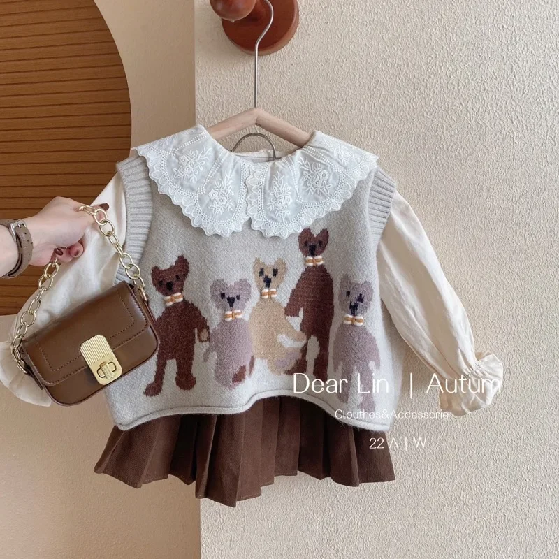 Girls Sweet Suits Korean 2024 New Spring Baby College Pleated Skirt + Cartoon Sweater Vest + Shirt 3Pcs Casual Sets Kids 1-6Y
Girls Sweet Suits Korean 2024 New Spring Baby College Pleated Skirt + Cartoon Sweater Vest + Shirt 3Pcs Casual Sets Kids 1-6Y