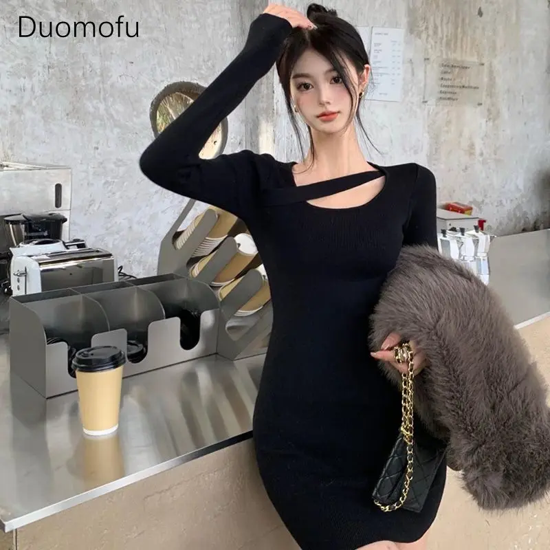 Duomofu Classic Black Sexy Chic Hollow Out Women Mini Dresses Autumn Simple Long Sleeve Fashion Solid Color Casual Female Dress
Duomofu Classic Black Sexy Chic Hollow Out Women Mini Dresses Autumn Simple Long Sleeve Fashion Solid Color Casual Female Dress