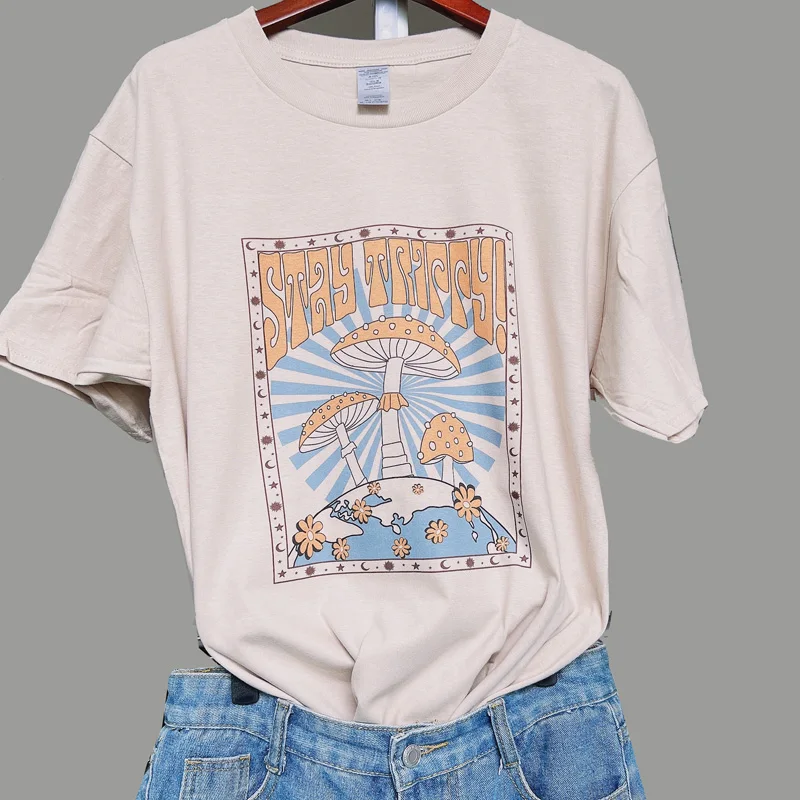 

1PCS 70s Retro Graphic Tees WHITE Tees Summer Casual Oversized Tee Womens Retro Style T-Shirt Vacation Beach Shir