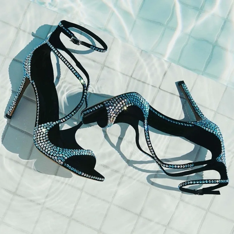 Luxury Crystal Embellishment High Heel Sandals Square Toe Black Suede Patchwork Cross Strap Cage Shoes Thin Heels Banquet Shoes
Luxury Crystal Embellishment High Heel Sandals Square Toe Black Suede Patchwork Cross Strap Cage Shoes Thin Heels Banquet Shoes