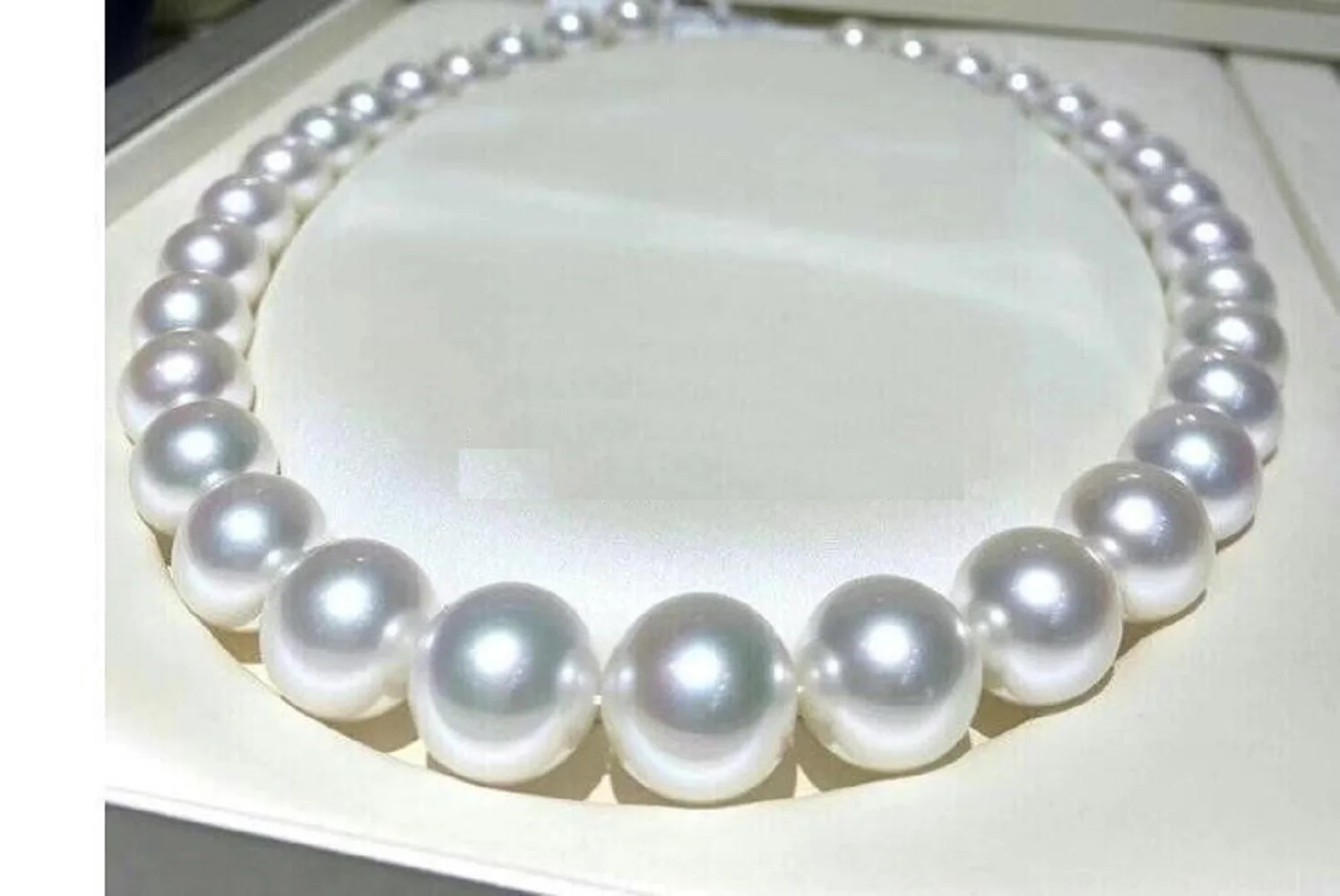 

Huge AAA12-11mm Natural South Sea genuine white round pearl necklace 18”