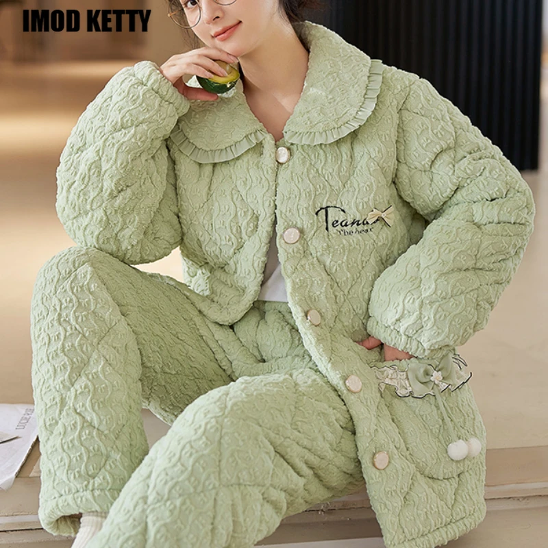 Winter Korean Sweet For Outerwear Home Wear Set Pajamas For Women's Three-layer Thickened Plush Cardigan Can be worn externally
Winter Korean Sweet For Outerwear Home Wear Set Pajamas For Women's Three-layer Thickened Plush Cardigan Can be worn externally