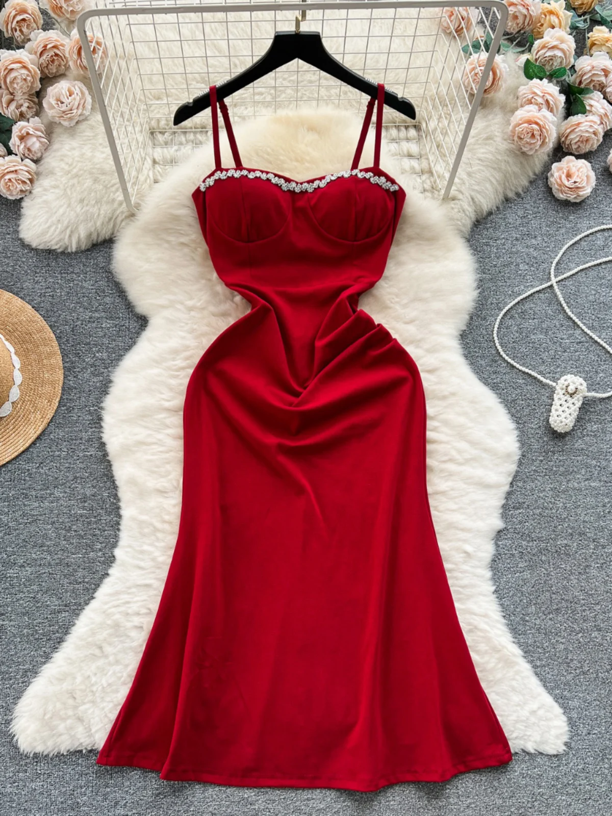 Temperament Backless Spaghetti Strap Dress Women Light Luxury Diamonds Pleats Slim Fit Dresses Elegant Evening Party Vestidos
Temperament Backless Spaghetti Strap Dress Women Light Luxury Diamonds Pleats Slim Fit Dresses Elegant Evening Party Vestidos