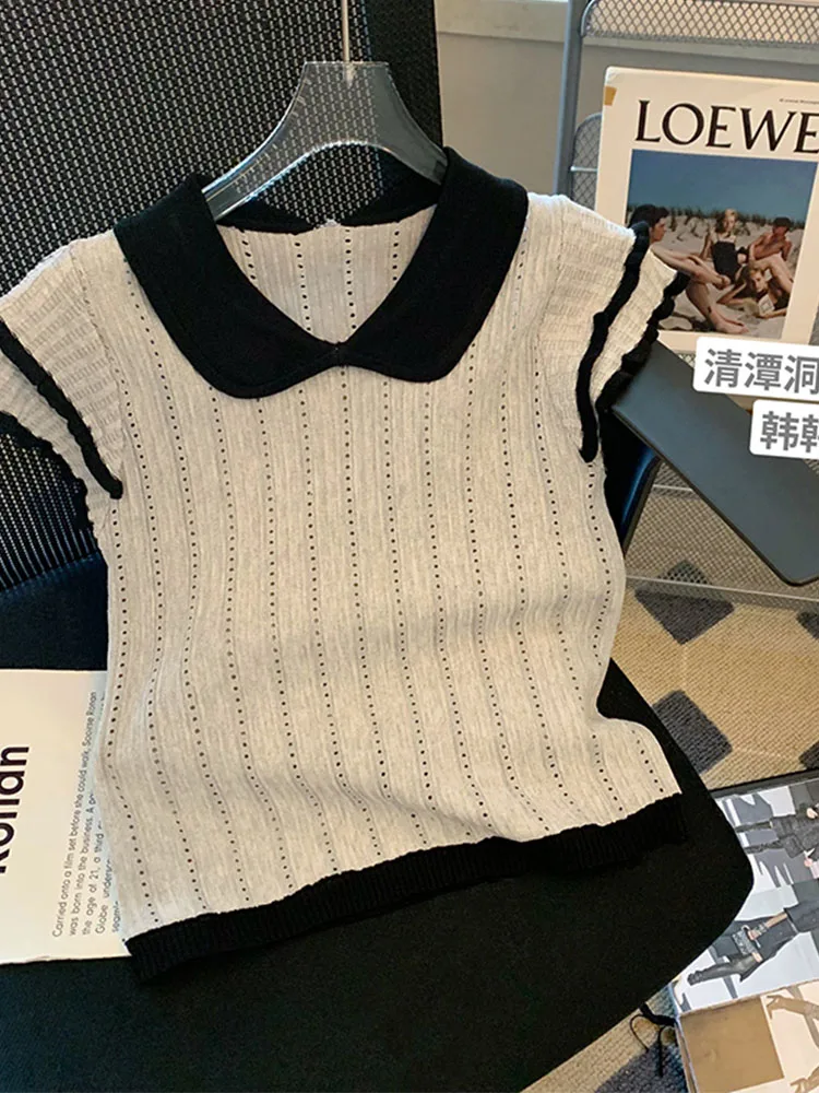 Summer 2024 Fashion Flying Sleeve Turn-down Collar T-Shirts Women Casual Knitted Tops Daily Daily Grey Tees Preppy Style Design
Summer 2024 Fashion Flying Sleeve Turn-down Collar T-Shirts Women Casual Knitted Tops Daily Daily Grey Tees Preppy Style Design