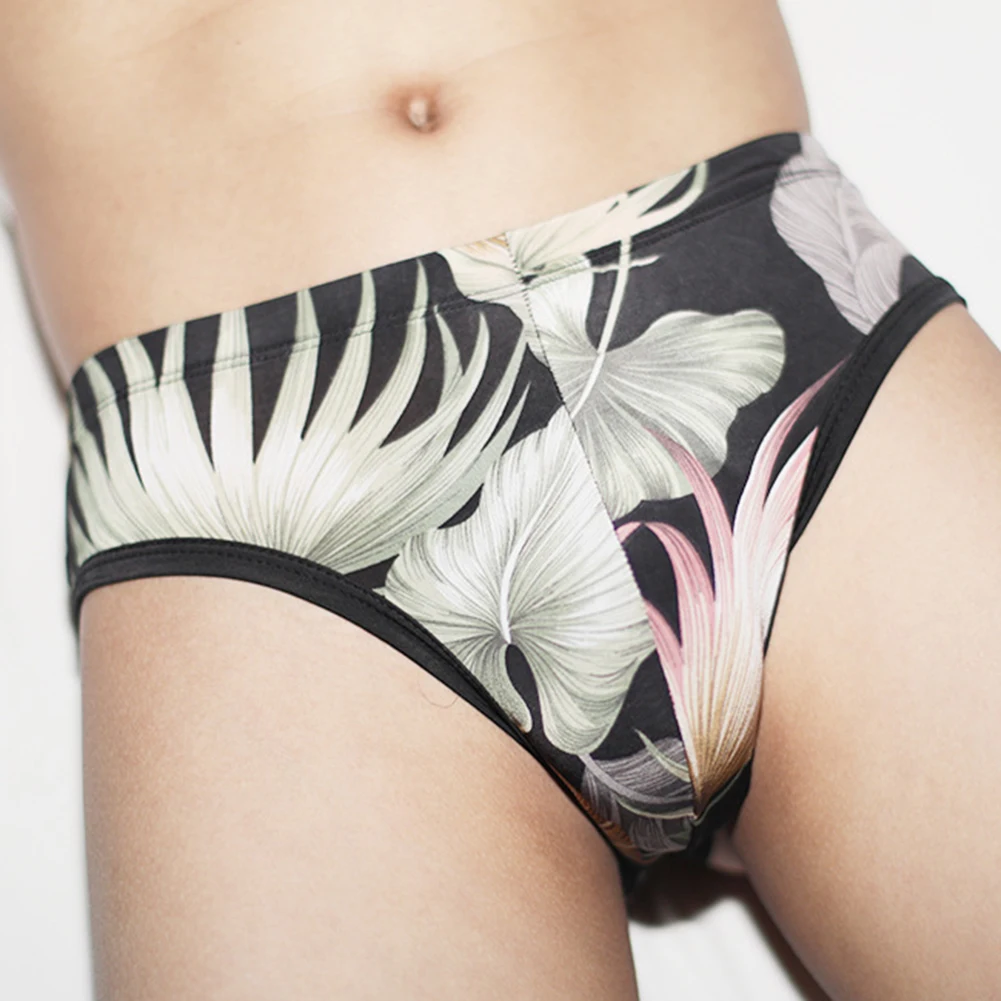 Men's Panties Hawaiian Printed Ultra-Thin Ice Silk Briefs Underwear Breathable Seamless Underpants High Elastic Briefs Man
Men's Panties Hawaiian Printed Ultra-Thin Ice Silk Briefs Underwear Breathable Seamless Underpants High Elastic Briefs Man
