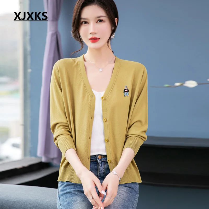 XJXKS Fashion V-neck Mid-sleeve Women's Sun Protection Top 2023 Summer Autumn High-quality Ice Linen Knitted Thin Sweater Jacket
XJXKS Fashion V-neck Mid-sleeve Women's Sun Protection Top 2023 Summer Autumn High-quality Ice Linen Knitted Thin Sweater Jacket