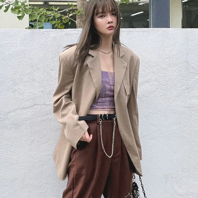 UNXX Spring Autumn Khaki Irregular Oversized Casual Blazer Women New Lapel Long Sleeve Loose Fit Jacket Fashion Women Clothing
UNXX Spring Autumn Khaki Irregular Oversized Casual Blazer Women New Lapel Long Sleeve Loose Fit Jacket Fashion Women Clothing
