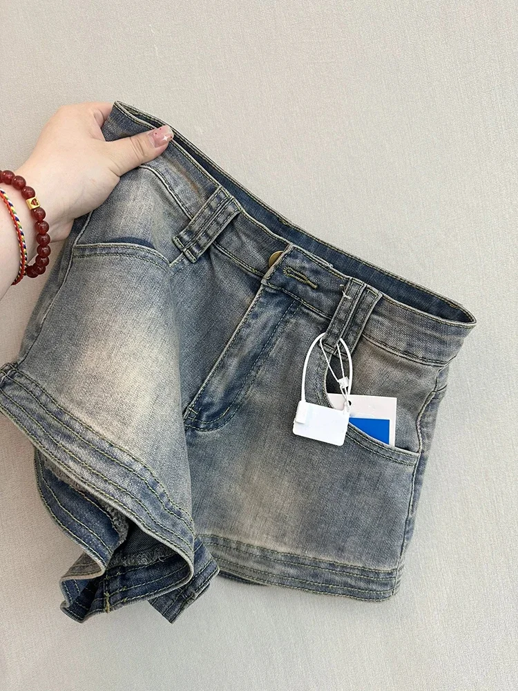 

Шорты женские джинсовые на молнии, классические пикантные базовые модные брюки с промытыми карманами, на пуговицах, в винтажном стиле, повседневные модные, Y2K, на лето