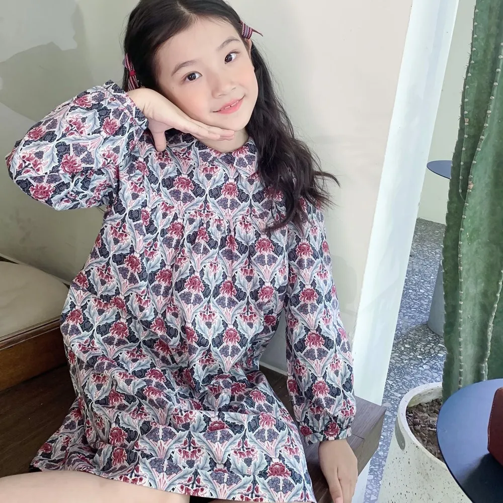 Girl dress Autumn New Kids dresses baby girls clothes High quality retro printed lapel long sleeved dress
Girl dress Autumn New Kids dresses baby girls clothes High quality retro printed lapel long sleeved dress