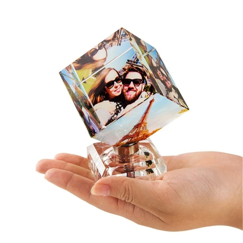 

Personalized Customization Crystal Cube Shape Photo Album Glass Figurines Graduation Wedding Souvenir Home Decor Christmas Gifts