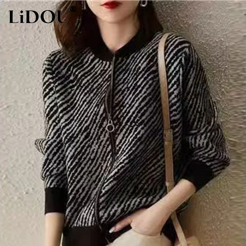Autumn Winter Striped Zipper Sweater Coat Ladies Loose Casual Y2K All-match Jacket Top Women Fashion Knitting Cardigan Outwear
Autumn Winter Striped Zipper Sweater Coat Ladies Loose Casual Y2K All-match Jacket Top Women Fashion Knitting Cardigan Outwear