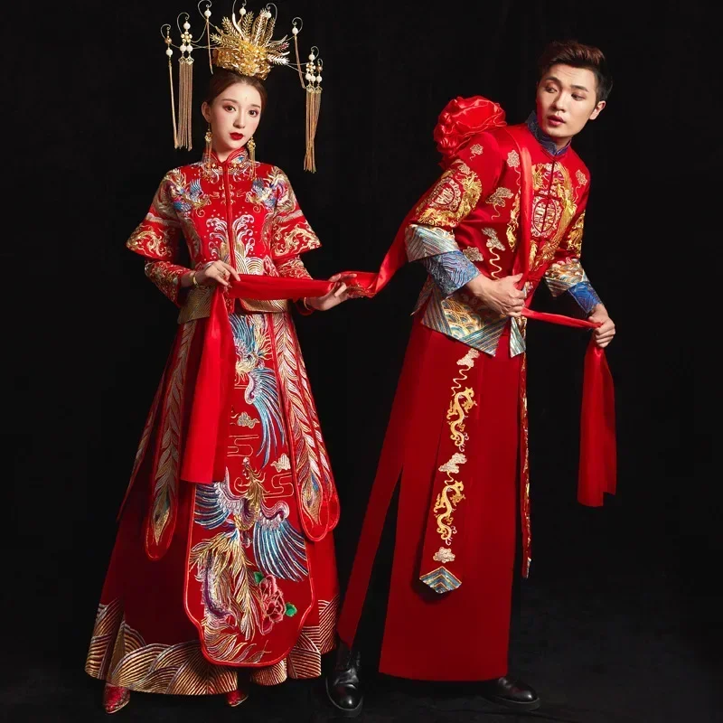 

Chinese Traditional Wedding Women's Dress Xiuhe Cheongsam Long Qipao Red Embroidery Oriental Style Couple Clothing Vestido Chino