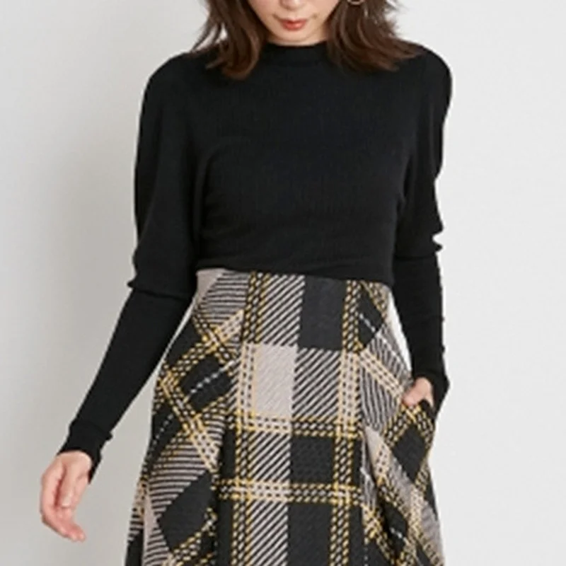 Женский трикотажный свитер в полоску, однотонный пуловер с круглым вырезом и длинными рукавами в японском стиле, осень 2022
Женский трикотажный свитер в полоску, однотонный пуловер с круглым вырезом и длинными рукавами в японском стиле, осень 2022