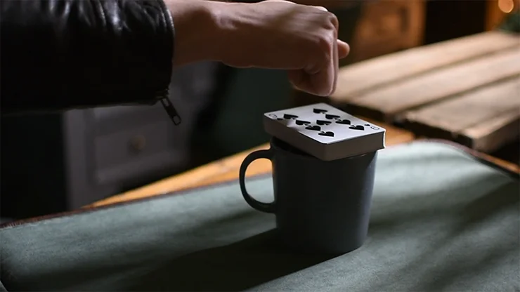 The Diamond Thief Gimmick - Sirus Magic Card Magic and Trick Decks Close Up Magic Props Illusions Fun Beginner Magic Games Fun
The Diamond Thief Gimmick - Sirus Magic Card Magic and Trick Decks Close Up Magic Props Illusions Fun Beginner Magic Games Fun