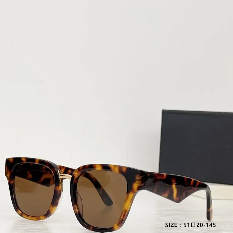 Retro small square sunglasses for men and women Retro brand design Leopard print sunglasses Unisex popular sunglasses UV400
Retro small square sunglasses for men and women Retro brand design Leopard print sunglasses Unisex popular sunglasses UV400