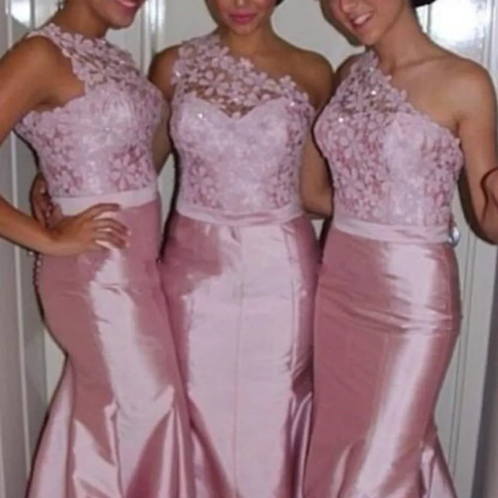 Solid Color 2022 Bridesmaid Dresses One Shoulder Sleeveless Beautiful Back Sweep Brush Train Lace Sexy Taffeta With Pleats Femme
Solid Color 2022 Bridesmaid Dresses One Shoulder Sleeveless Beautiful Back Sweep Brush Train Lace Sexy Taffeta With Pleats Femme