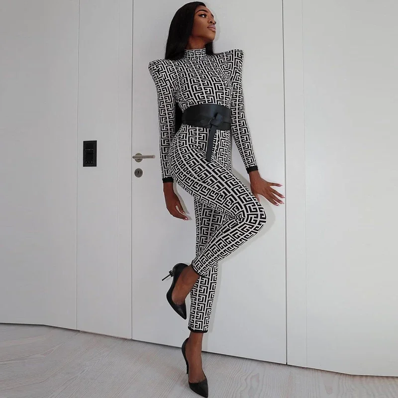 HIGH STREET Newest 2023 Fashion Designer Rompers Women's Peak Shoulder Long Sleeve Monogram Jacquard Knit Jumpsuit With Belt
HIGH STREET Newest 2023 Fashion Designer Rompers Women's Peak Shoulder Long Sleeve Monogram Jacquard Knit Jumpsuit With Belt