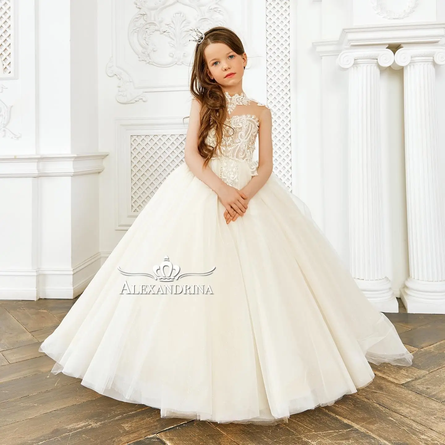 

Graceful Ivory Flower Girl Dresses for Wedding Lace Appliqued Children Birthday Party Gowns Puffy Kids First Communion Dresses