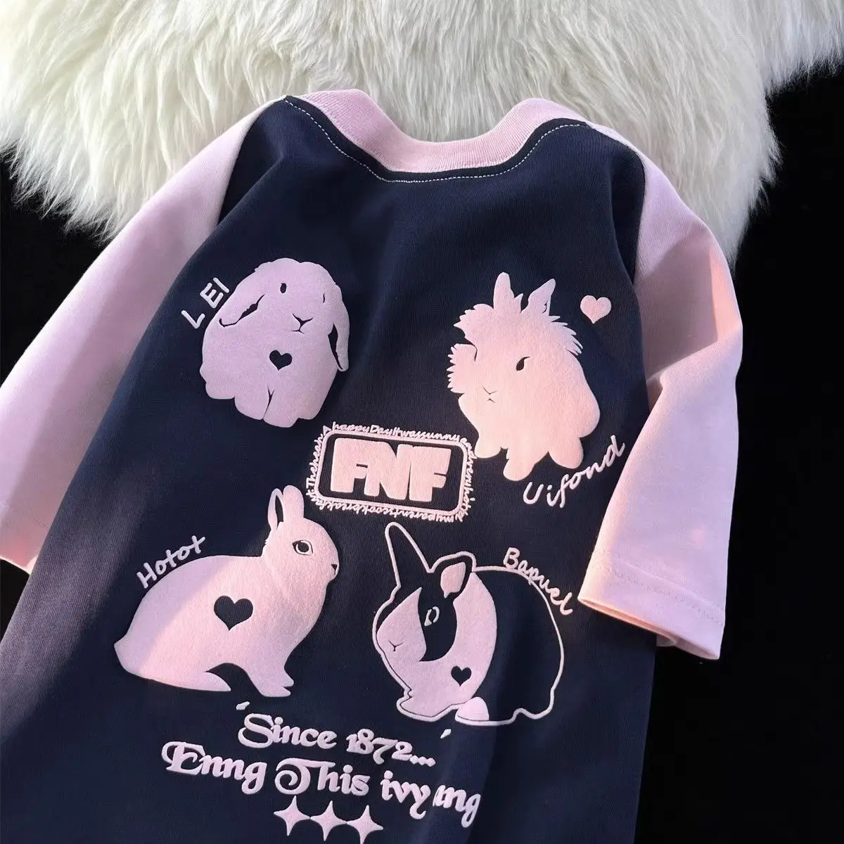 American Style Retro Sweet Cute Four Rabbit Printed Raglan T-shirt for Men and Women Summer New Fashion Trend Casual Couple Top
American Style Retro Sweet Cute Four Rabbit Printed Raglan T-shirt for Men and Women Summer New Fashion Trend Casual Couple Top