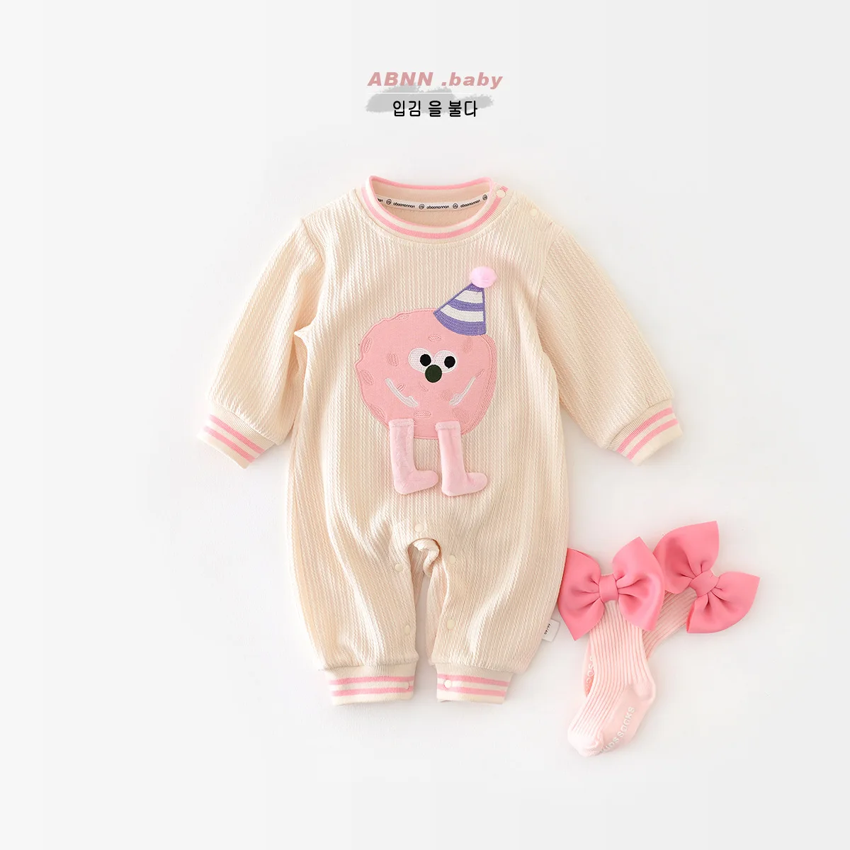 2024 Spring Baby Girls Jumpsuit Long Sleeve Cartoon Knit Korean Infant Girl Crawling Suit Newborn Full Moon Girl Exterior Romper
2024 Spring Baby Girls Jumpsuit Long Sleeve Cartoon Knit Korean Infant Girl Crawling Suit Newborn Full Moon Girl Exterior Romper