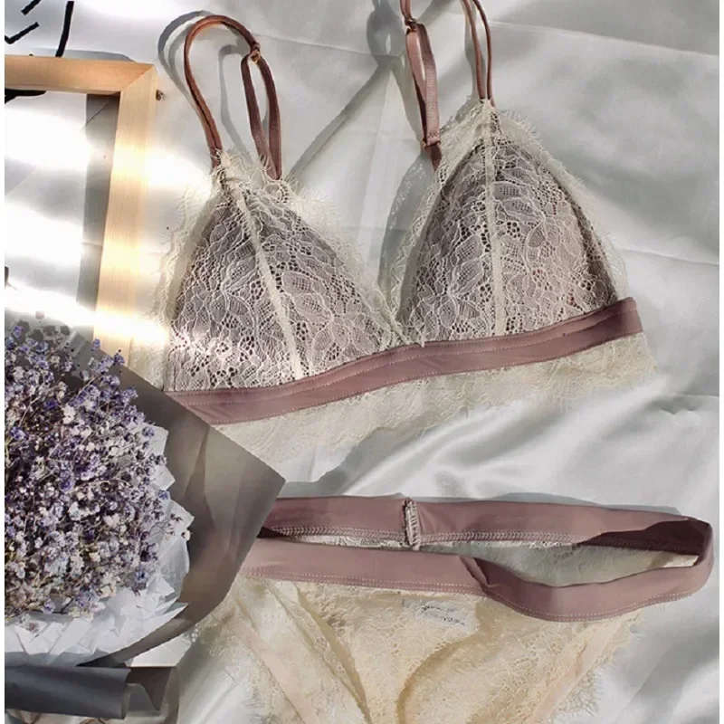 New Girls Lace Beautiful Back French Triangle Cup Underwire Underwear Lace Sexy Comfortable Thin Push-up Bra
New Girls Lace Beautiful Back French Triangle Cup Underwire Underwear Lace Sexy Comfortable Thin Push-up Bra