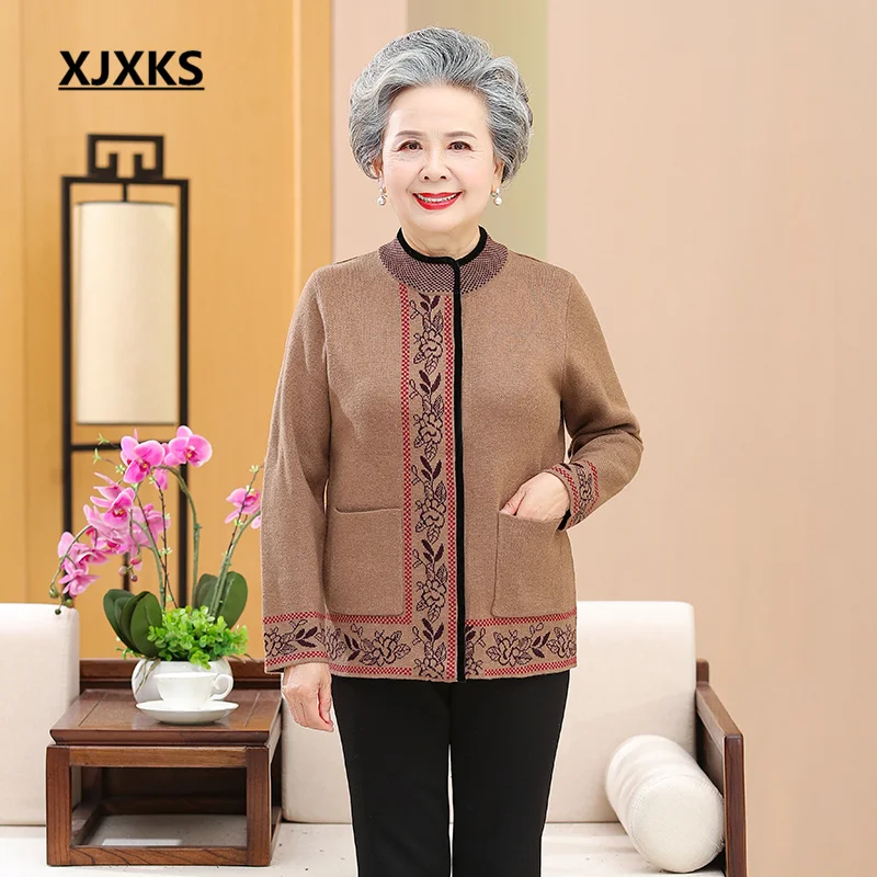 XJXKS 2022 Casacos De Inverno Feminino Middle-aged And Elderly Mother's Jacket Fashion Dark Button Women's Knitted Coat
XJXKS 2022 Casacos De Inverno Feminino Middle-aged And Elderly Mother's Jacket Fashion Dark Button Women's Knitted Coat
