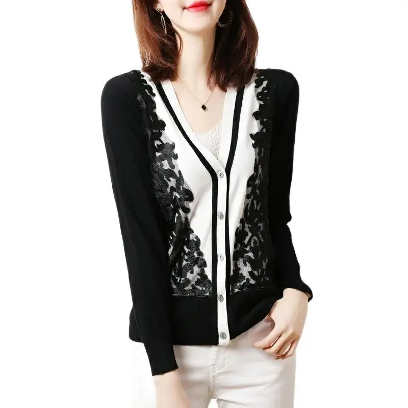 

Boutique Ladies V-neck Contrast Color Lace Splicing Knitting Cardigan Female Autumn Long Sleeve New Fashion Top Coat White Black