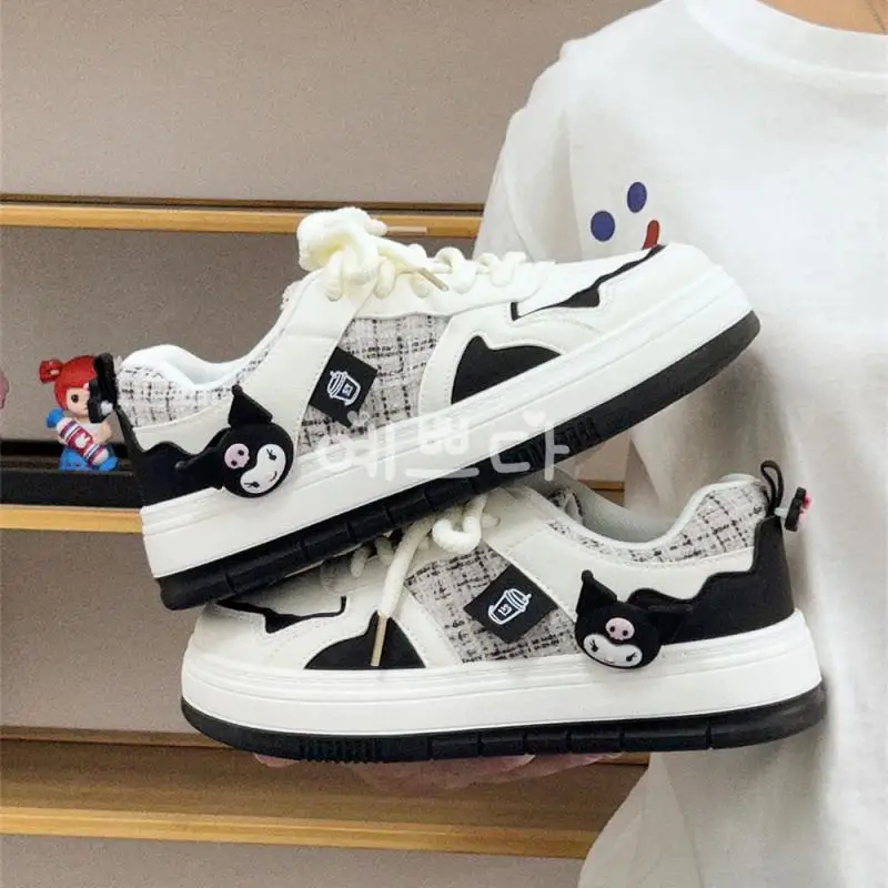 Новинка 2023, оригинальная Осенняя универсальная спортивная обувь Kawaii Sanrioed Kuromi для студентов 
Новинка 2023, оригинальная Осенняя универсальная спортивная обувь Kawaii Sanrioed Kuromi для студентов