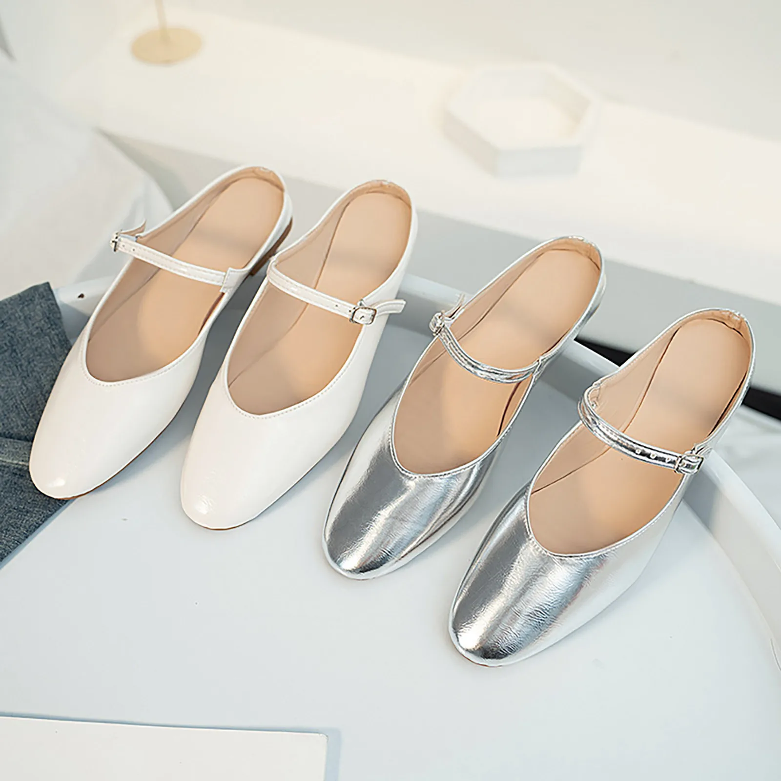 Flat Casual Shoes Womens Loafers Autumn Flat Bottom Retro Comfortable Slip On Soft Flat Heeled Shoes Slip-On Soft Flat Heeled
Flat Casual Shoes Womens Loafers Autumn Flat Bottom Retro Comfortable Slip On Soft Flat Heeled Shoes Slip-On Soft Flat Heeled
