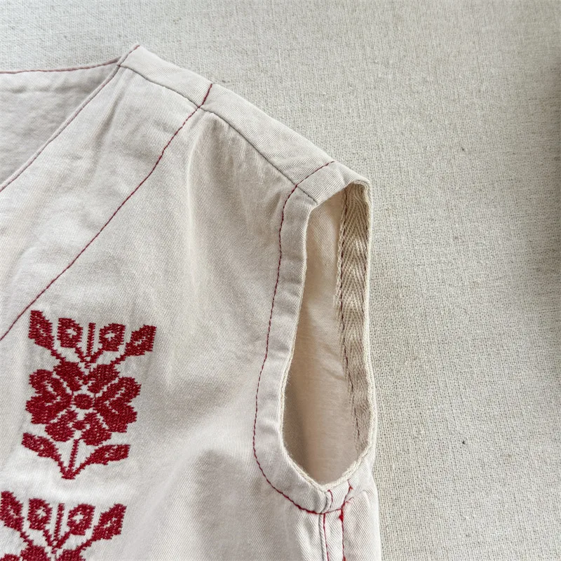 2025 Spring New Girls Overalls Loose Kids Jumpsuit Flower Embroidery Baby Bib Pants Children Casual Pants Infant Clothes 23 Sb93940f646c540e7b0e6b80e5c93de28L