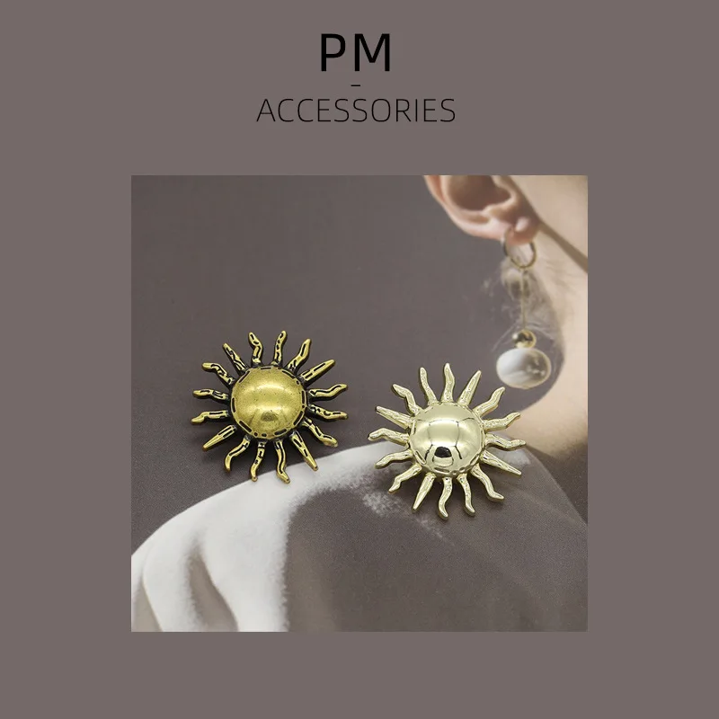 10Pcs Vintage Sun Symbol Metal Buttons for Women's Clothing Wholesale Sun God Buttons for Coats and Jackets Sewing Accessories
10Pcs Vintage Sun Symbol Metal Buttons for Women's Clothing Wholesale Sun God Buttons for Coats and Jackets Sewing Accessories