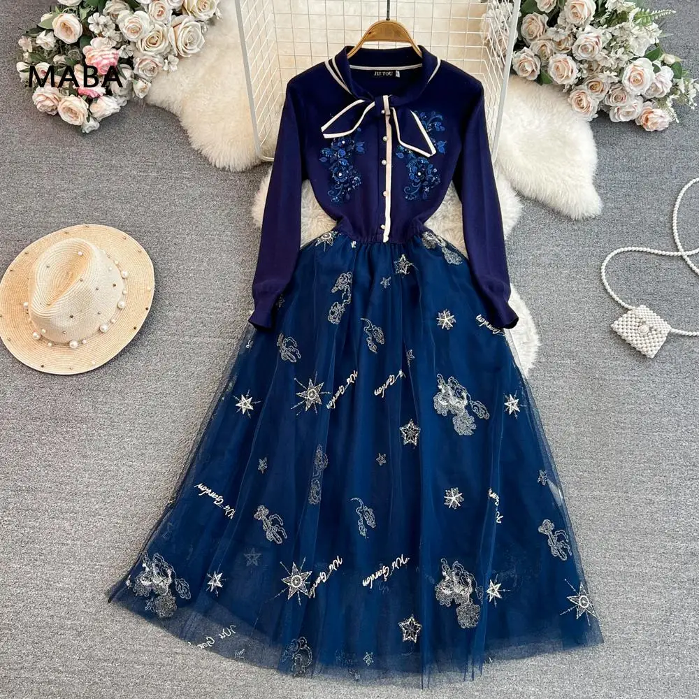 

Модное дизайнерское Сетчатое трикотажное длинное платье в стиле пэчворк с вышивкой, женское осенне-зимнее толстое темно-синее платье миди с бантом и воротником-бантом