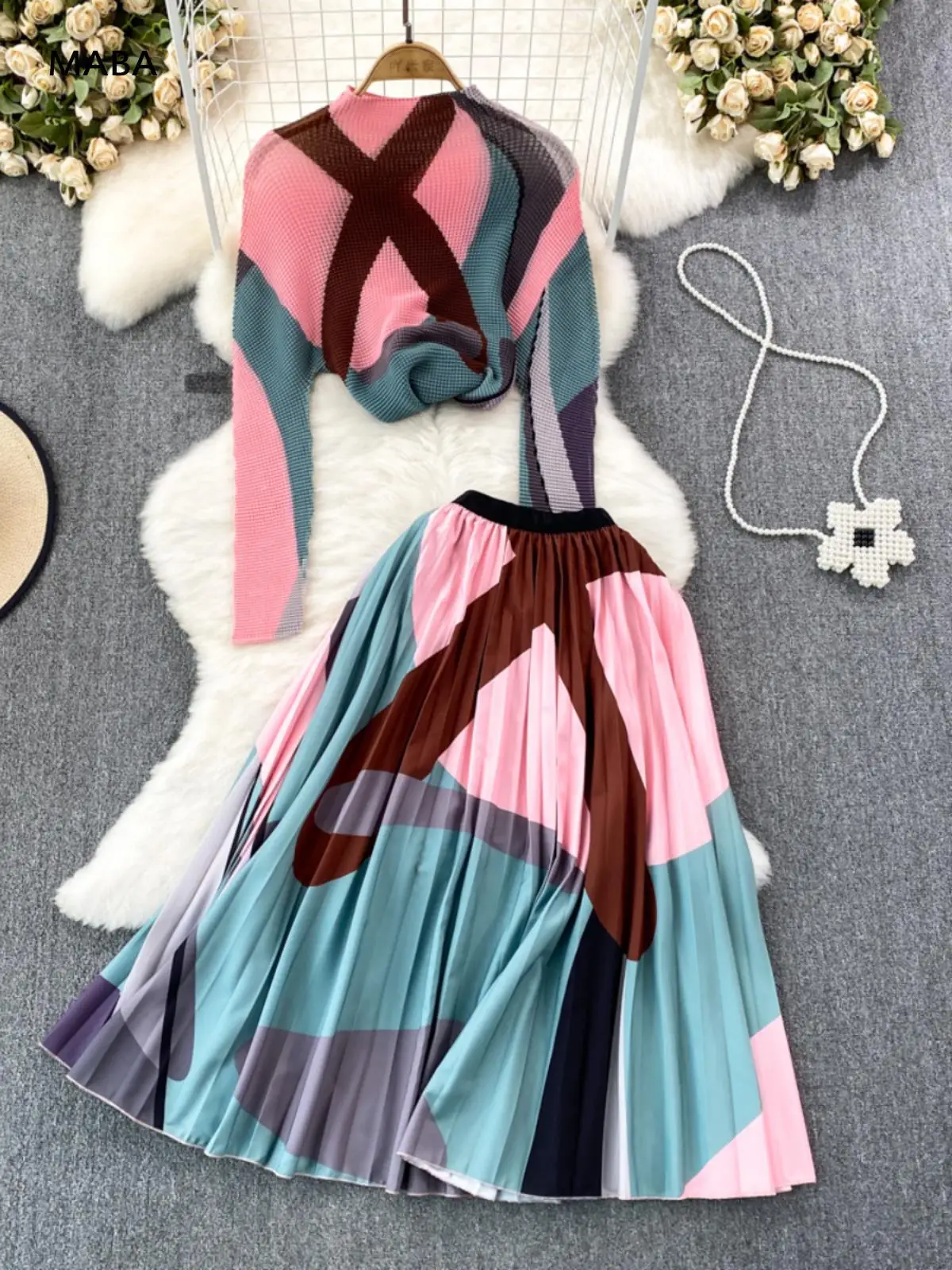

Женский плиссированный костюм миаке, модный дизайнерский костюм из двух предметов, тонкая рубашка с роскошным принтом + искусственная кожа, подиумный костюм, наряды, весна 2024