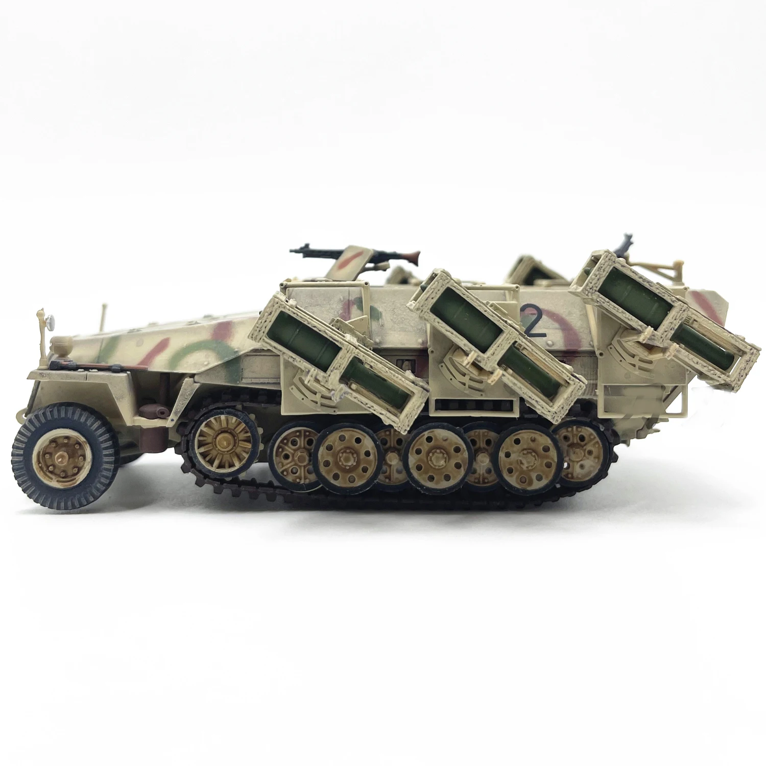 

Plastic Model of German Half Tracked Militarized Combat Armored Vehicle 1:72 Scale Toy Gift Collection Simulation Display