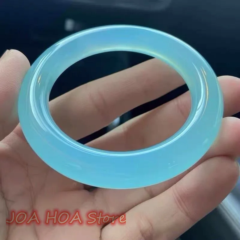 

Quality Gaobing Tianqing Frozen Aquamarine Fat Round Bar Chalcedony Fashionable Sky Blue Agate Jade Bracelet Exquisite Jewelry